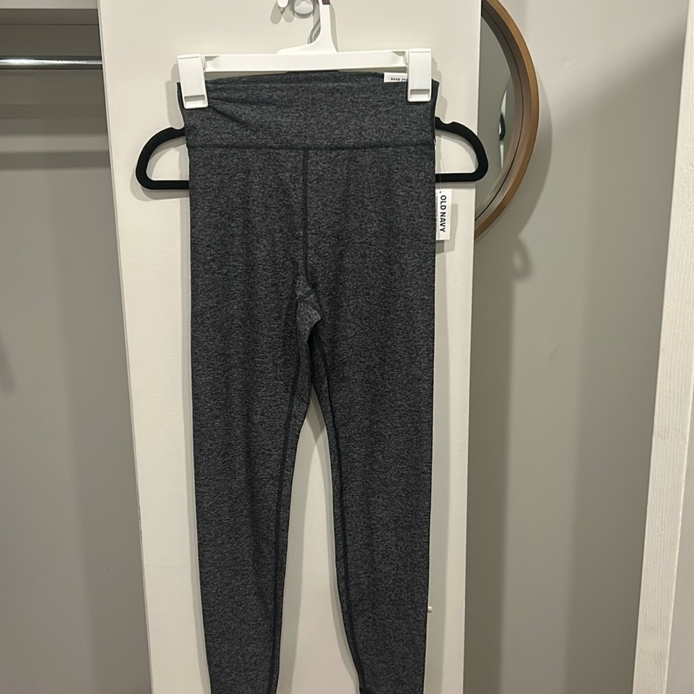 Old navy never worn heather grey active leggings